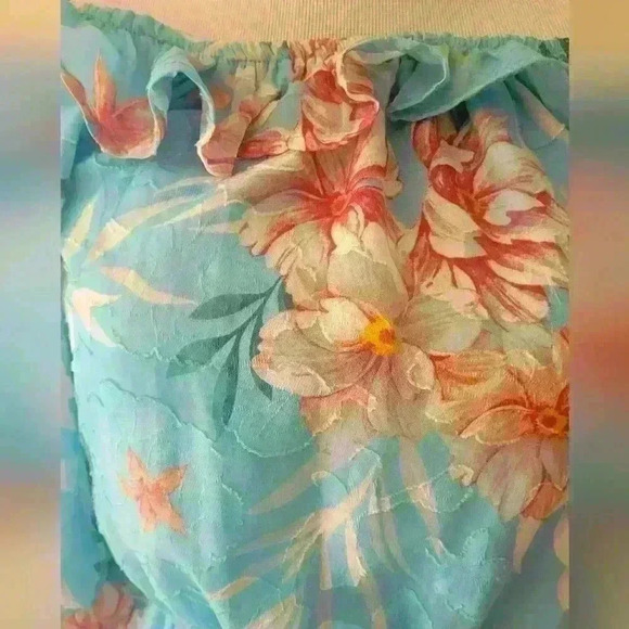 Willow Drive small long floral beautiful dress, new without tag. - Picture 7 of 9